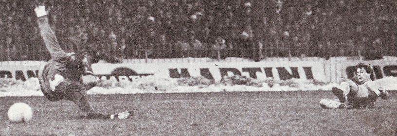 sunderland home 1981 to 82 2nd francis goal sunderland home 1981 to 82 2nd francis goal