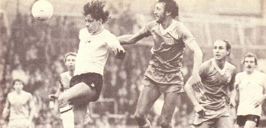 swansea home 1982 to 83 action 4 swansea home 1982 to 83 action 4