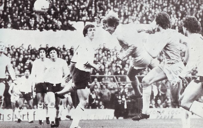 tottenham away 1980 to 81 boyer goalt