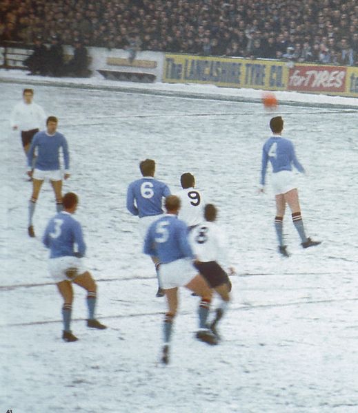 tottenham home 1967-68 action