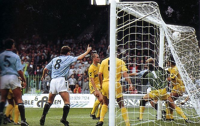 tottenham home 1989 to 90 white goal