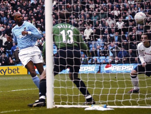 tottenham home fa cup 2003 to 04 anelka goal