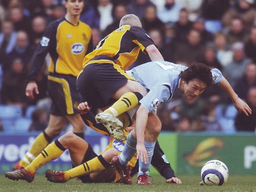 wigan home 2005 to 06 action2