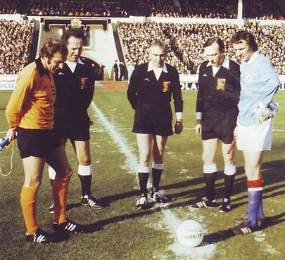 wolves league cup final 1973 to 74 toss up