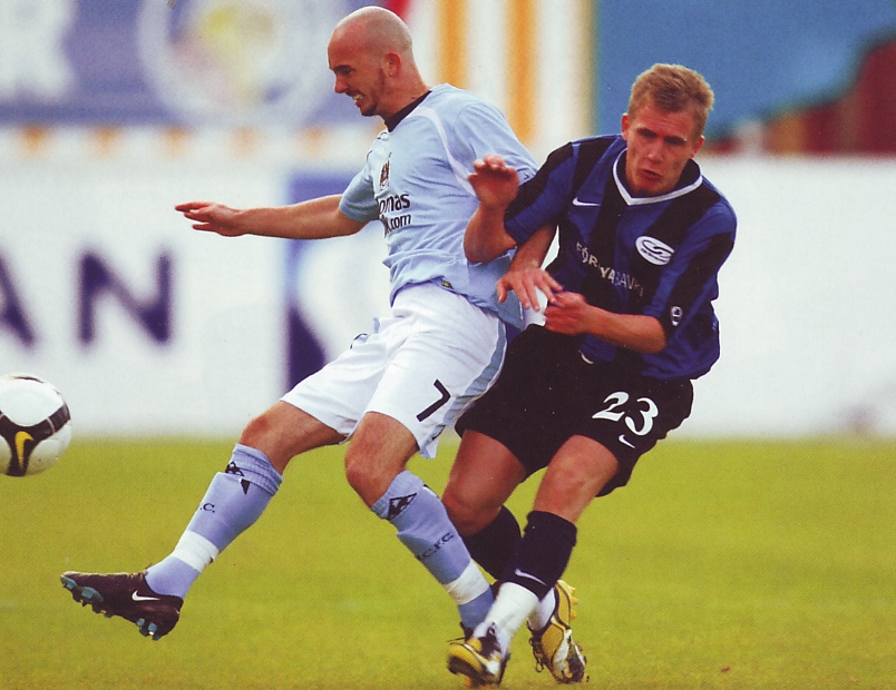 eb streymur away 2008 to 09 action2