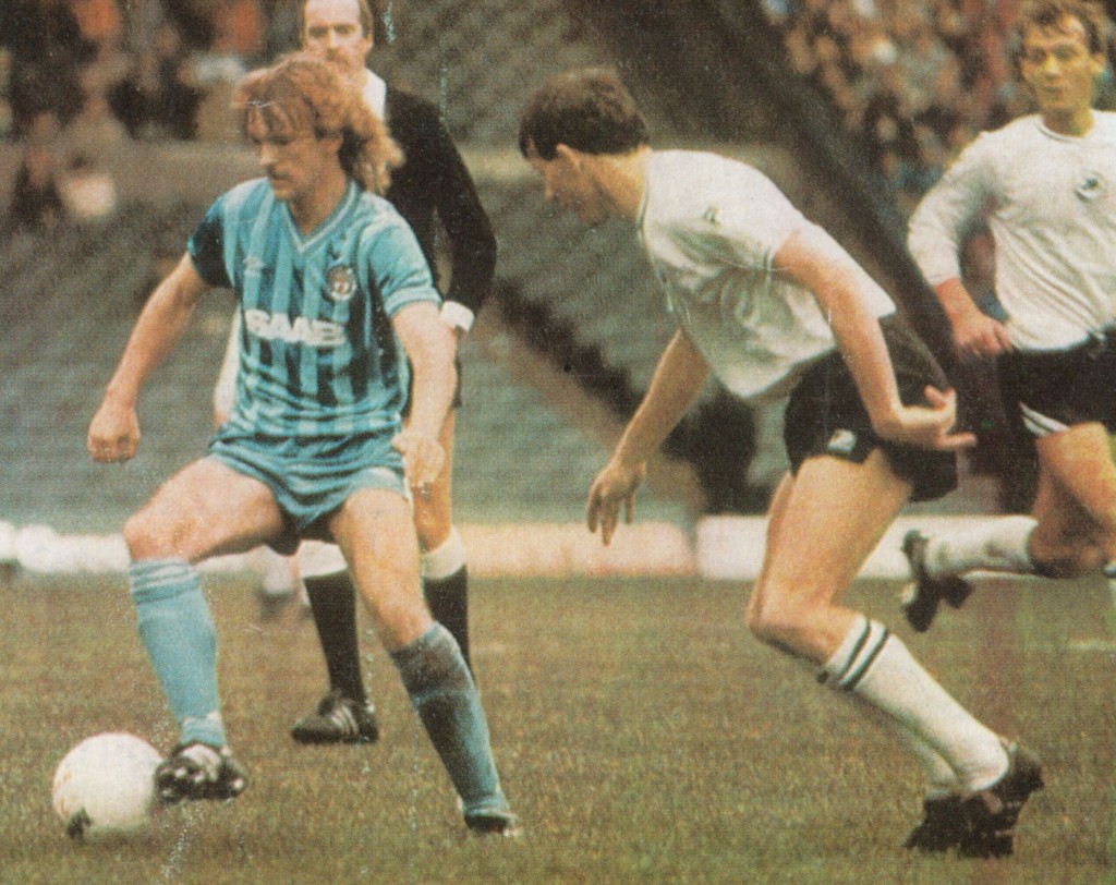 swansea home 1983 to 84 action6
