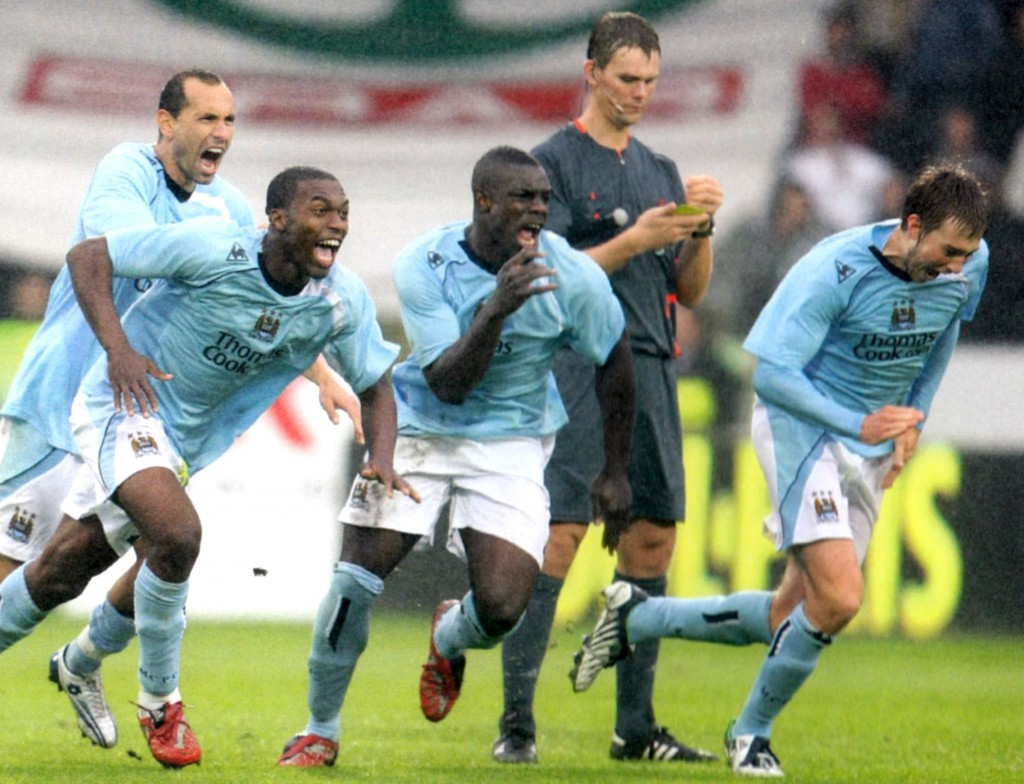 fc midtjylland away 2008 to 09 celebrations after pen win