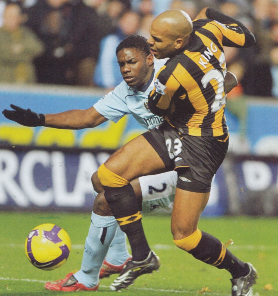 hull away 2008 to 09 action12