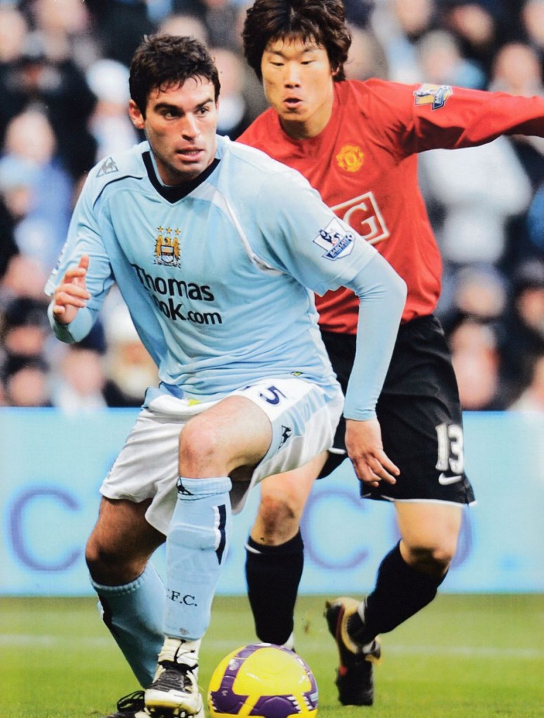 man utd home 2008 to 09 action09