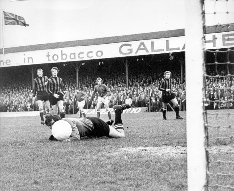 Linfield away ECWC 1970-71 action