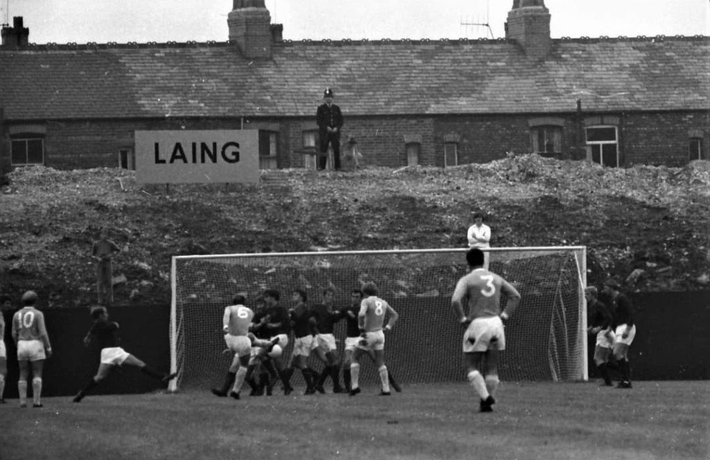burnley home 1970-71 action3