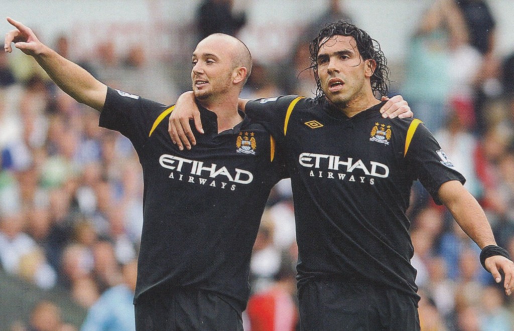 blackburn away 2009 to 10 action76