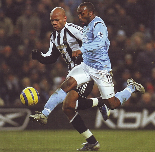 2005-06 newcastle home action3