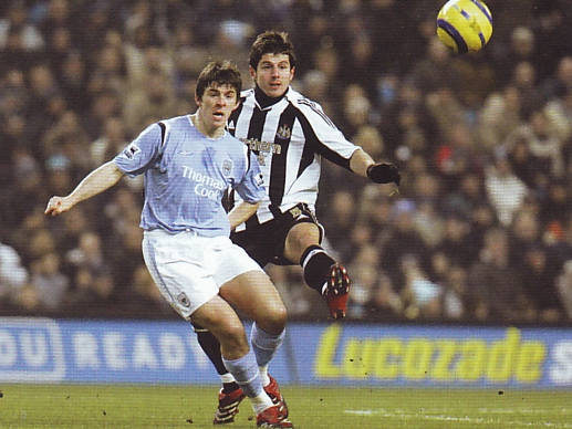 2005-06 newcastle home action4