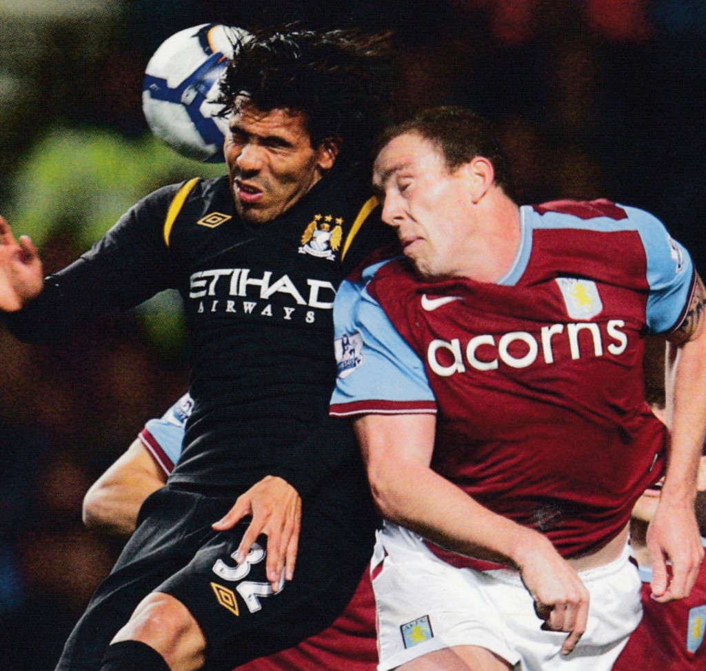 aston villa away 2009 to 10 action6