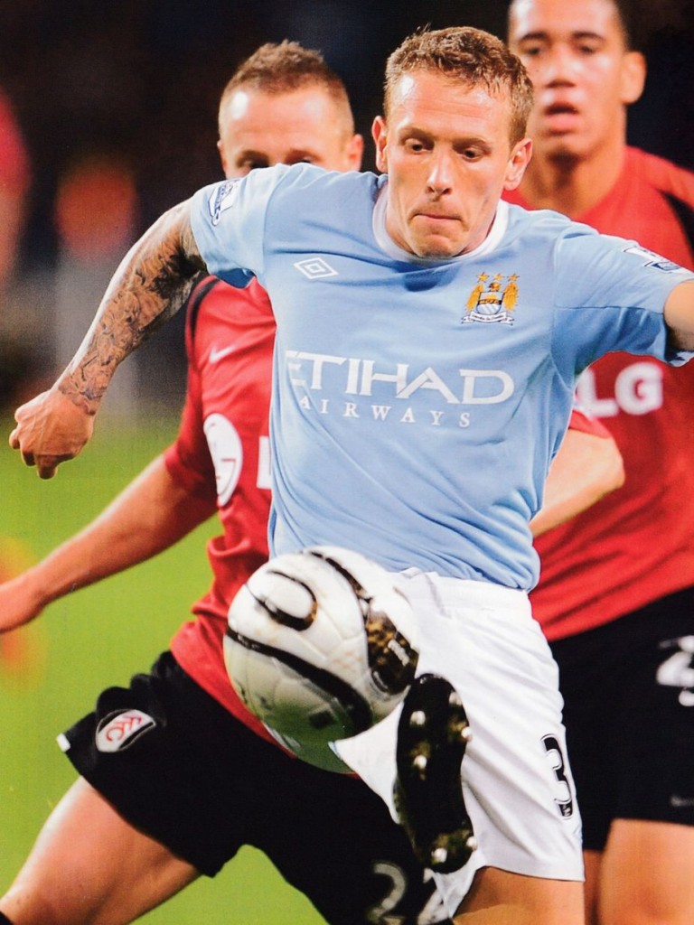 fulham league cup 2009 to 10 action65