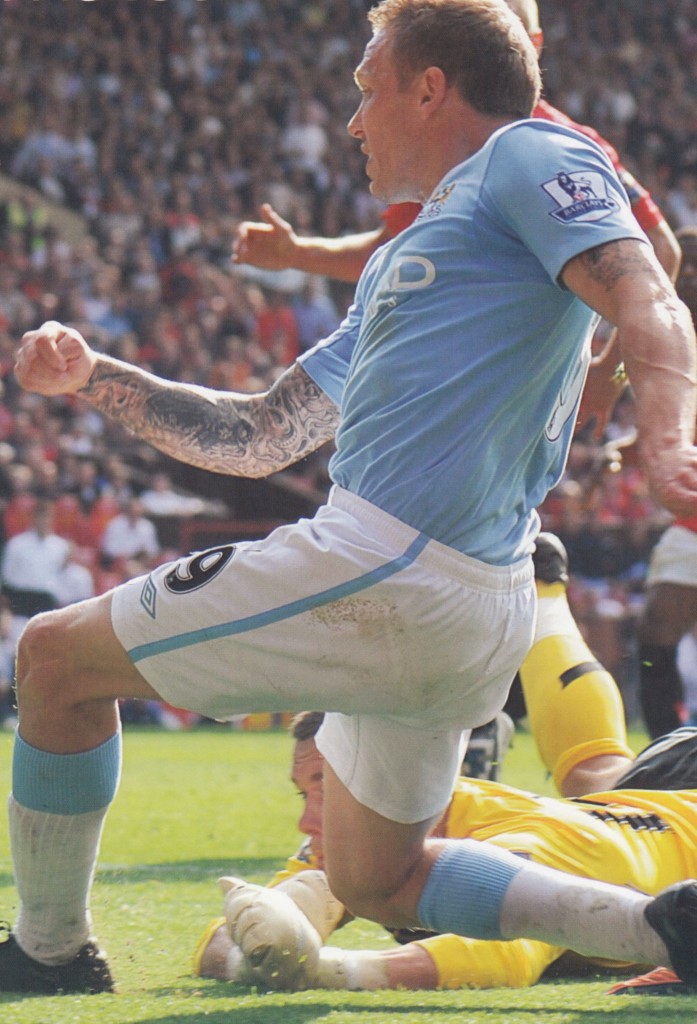 man utd away 2009 to 10 bellamy goal88