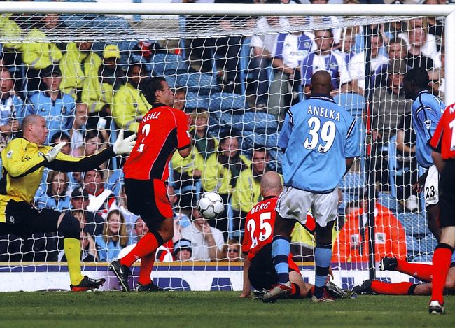 Blackburn home 2002 to 03 anelka goal