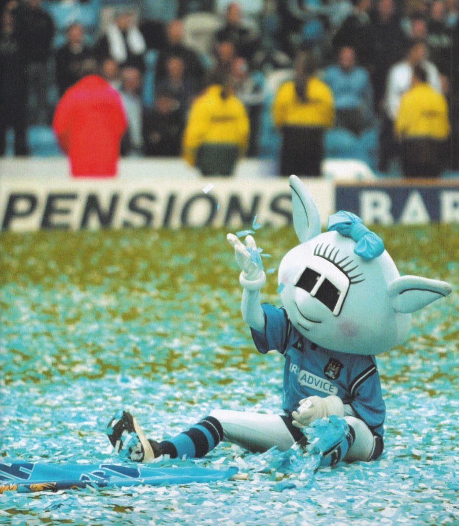 southampton home 2002 to 03 ticker