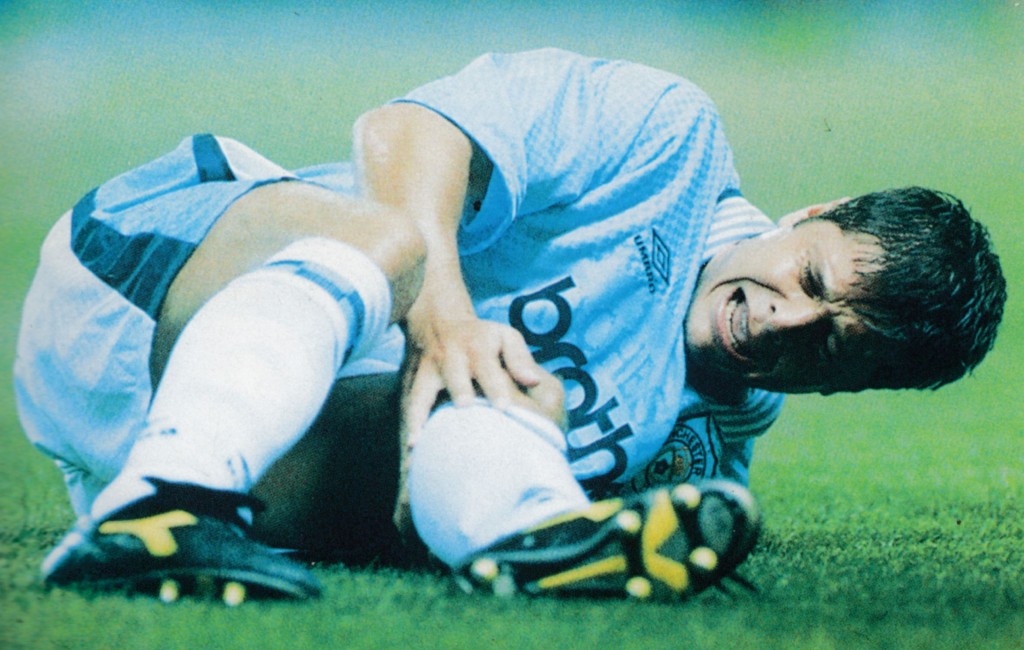 charlton home 1996 to 95 scott hiley carried off with serious knee injury