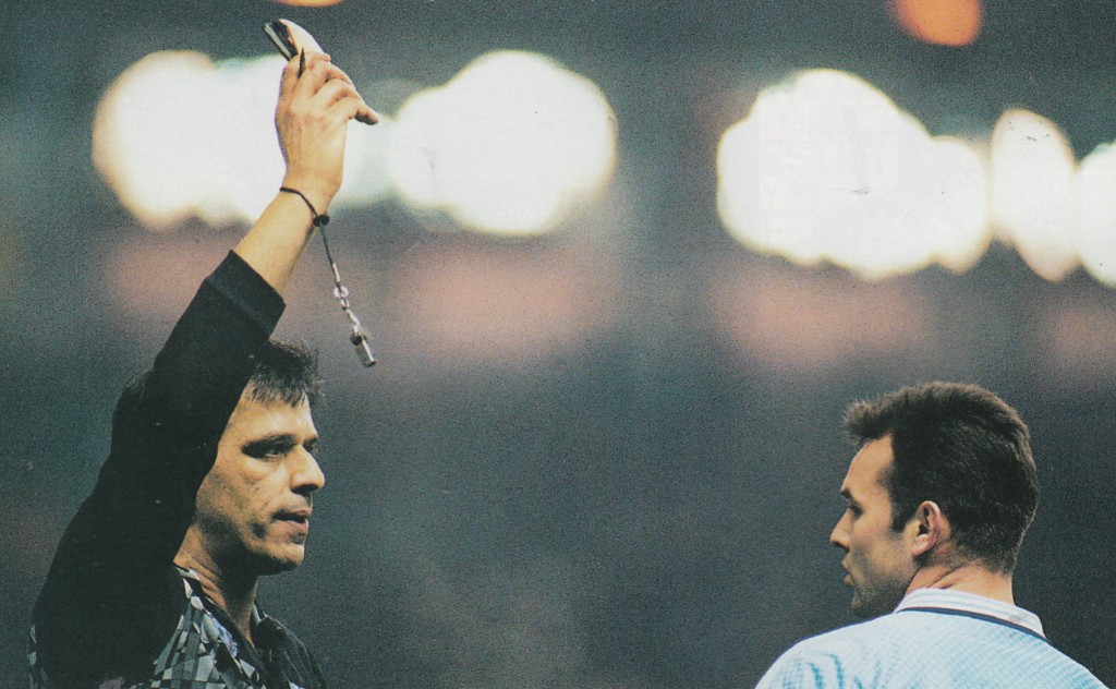 sheff utd home 1996 to 97 beagrie booked