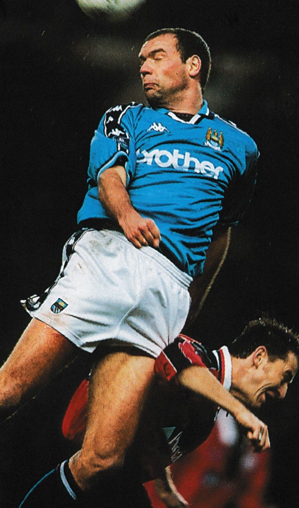 notts forest home 1997 to 98 action7