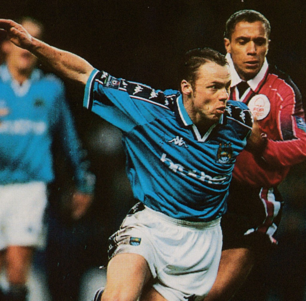 notts forest home 1997 to 98 action9