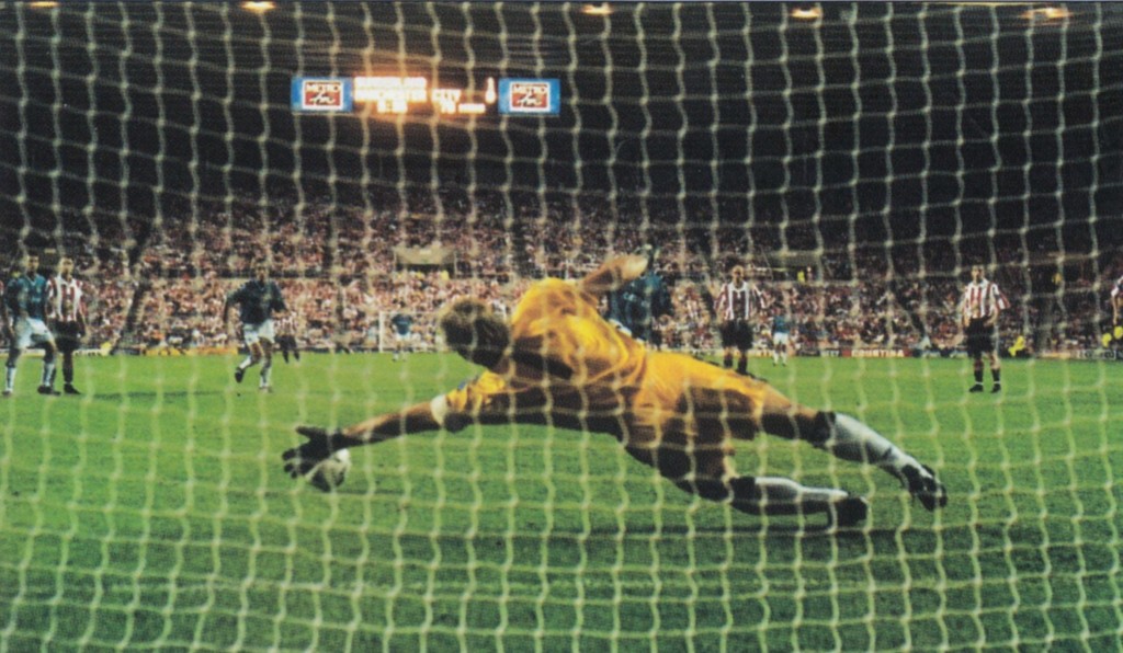 sunderland away 1997 to 98 kinkladze pen goal4