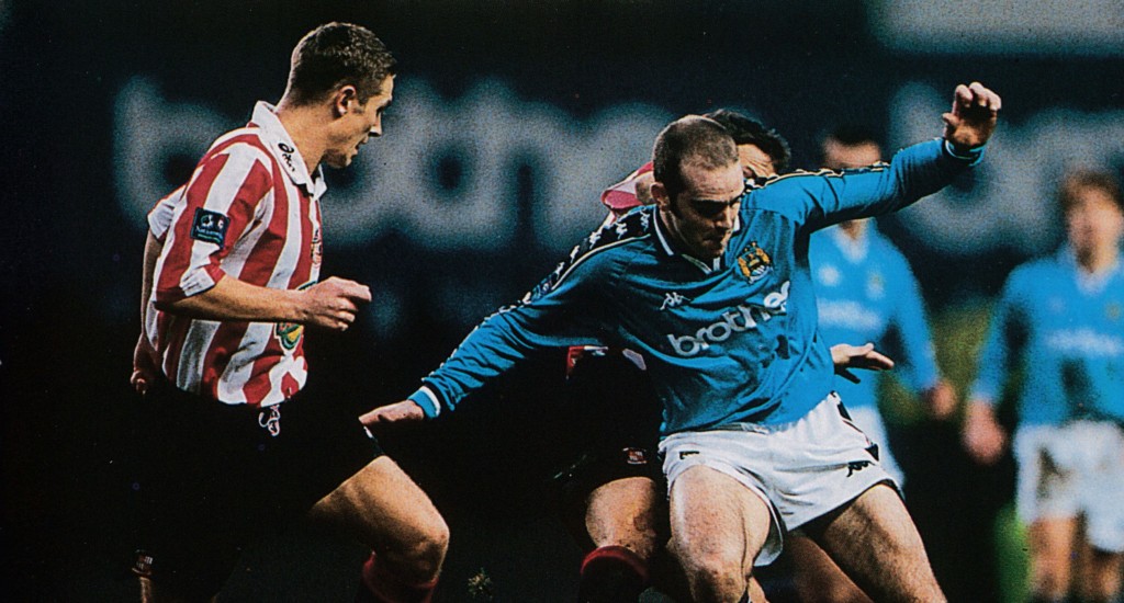 sunderland home 1997 to 98 action6