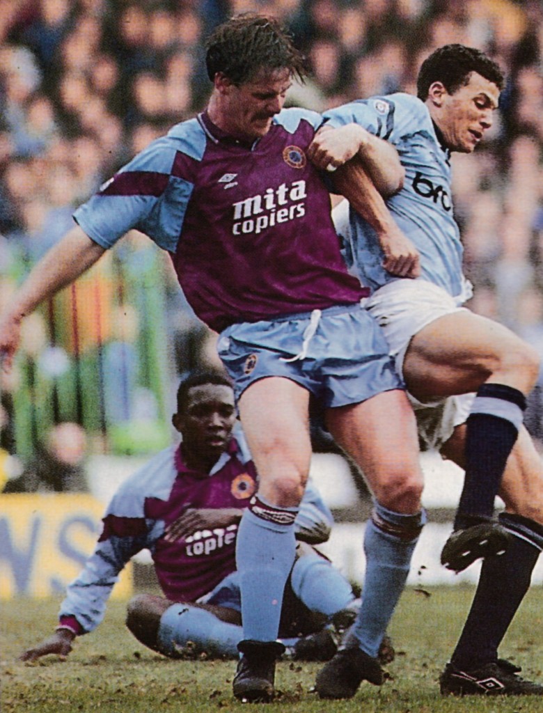 aston villa home 1991 to 92 action7