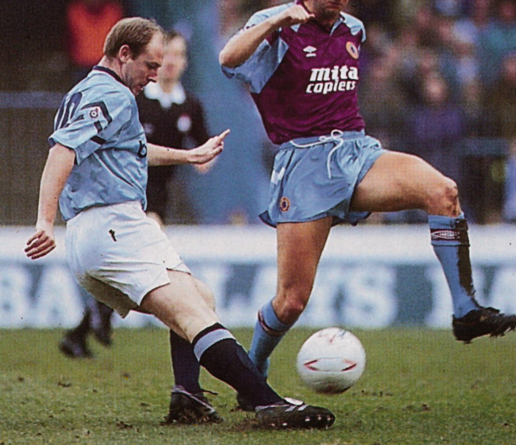 aston villa home 1991 to 92 action8