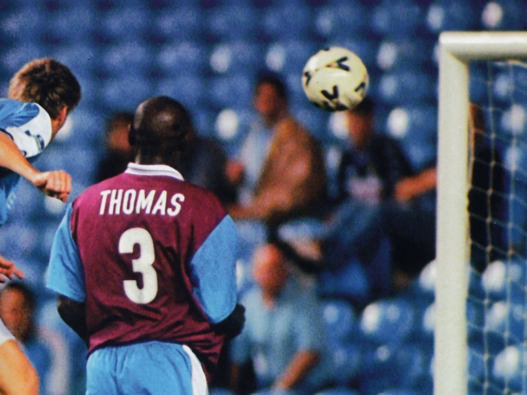 burnley home 1999 to 2000 taylor goal4