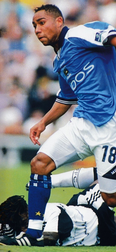 fulham away 1999 to 2000 action12