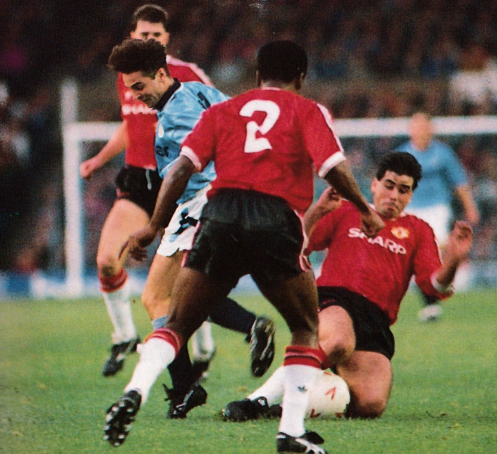 man utd home 1991 to 92 action7