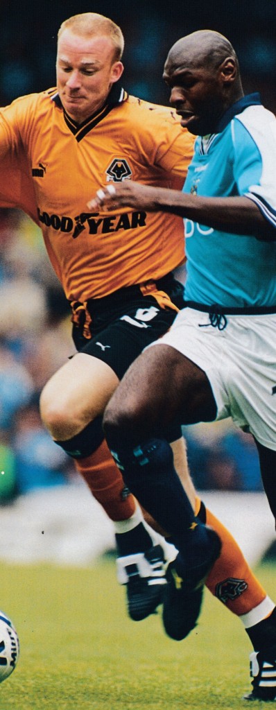 wolves home 1999 to 2000 action8