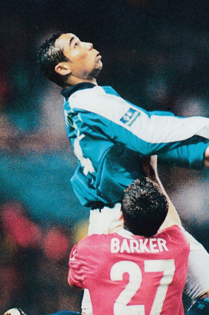 barnsley home 1999 to 2000 action4