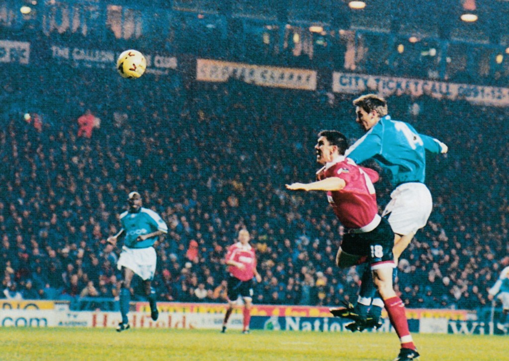 barnsley home 1999 to 2000 taylor goal5