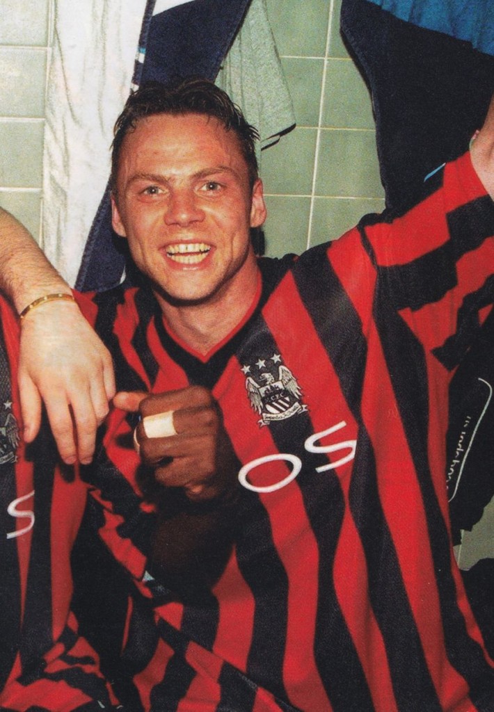 blackburn away 1999 to 2000 dickov celeb