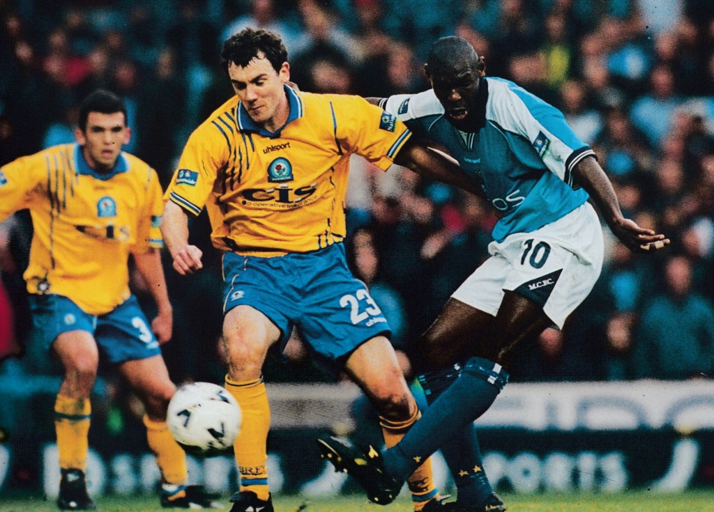 blackburn home 1999 to 2000 action5