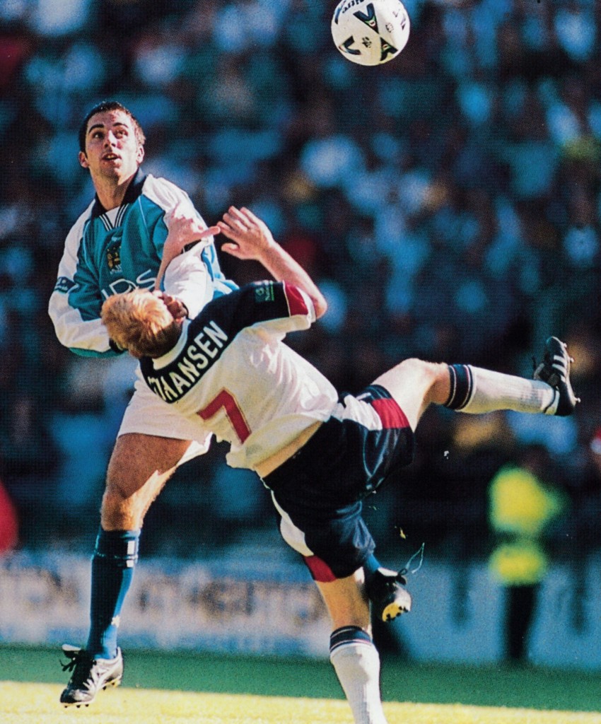 bolton away 1999 to 2000 action8