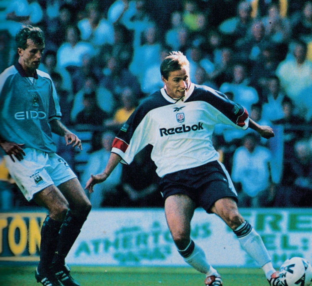 bolton away 1999 to 2000 action9