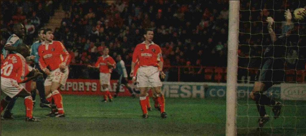 charlton away 1999 to 00 goater 2