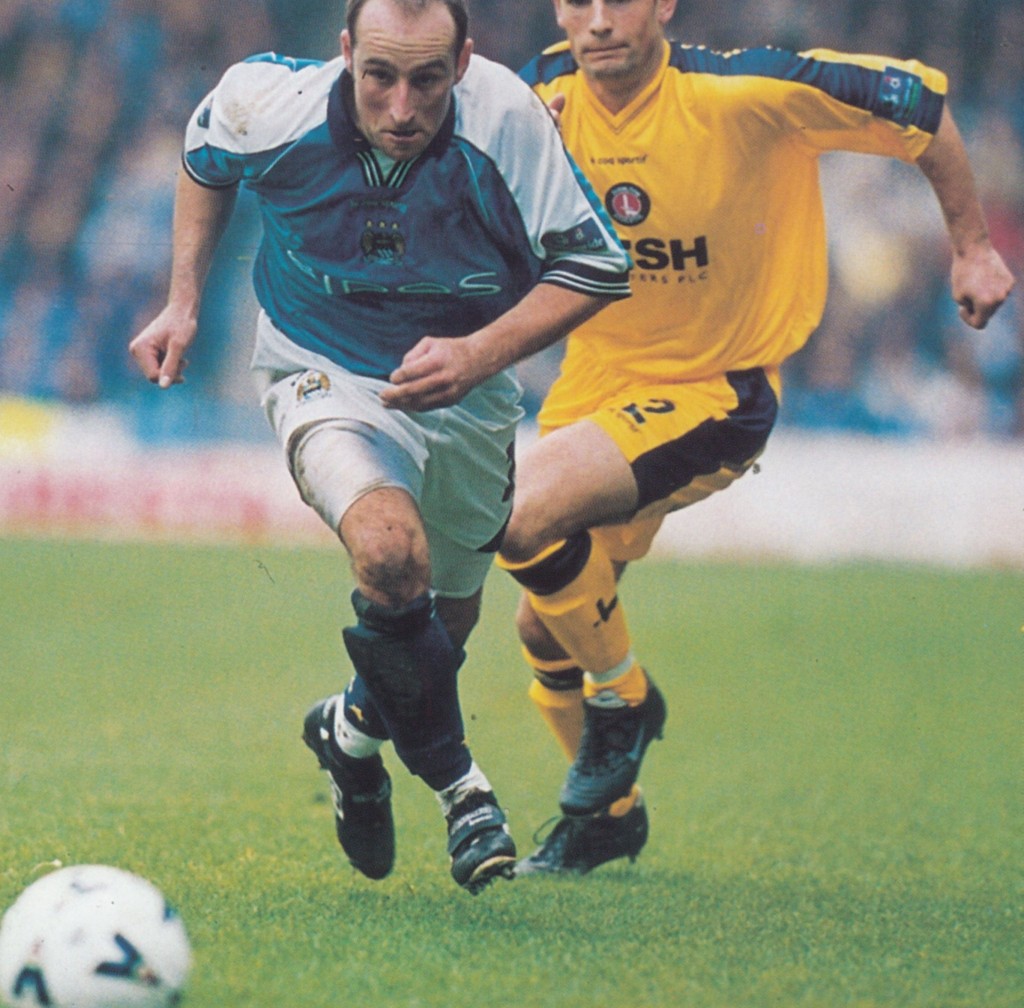 charlton home 1999 to 2000 action7