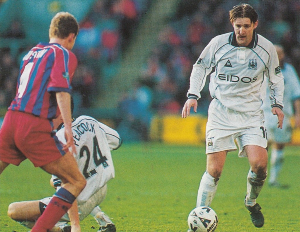 crystal palace away 1999 to 2000 action14