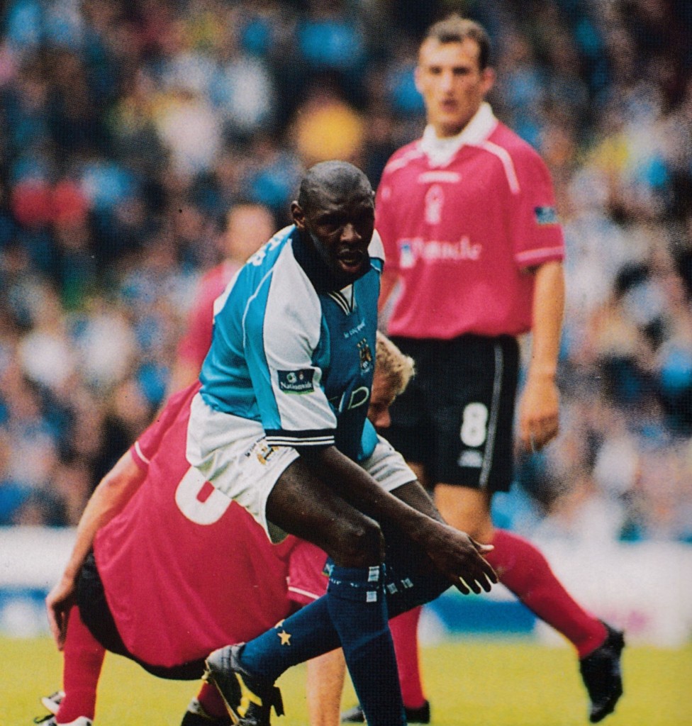 notts forest home 1999 to 2000 action16