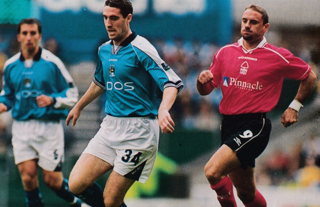 notts forest home 1999 to 2000 action8