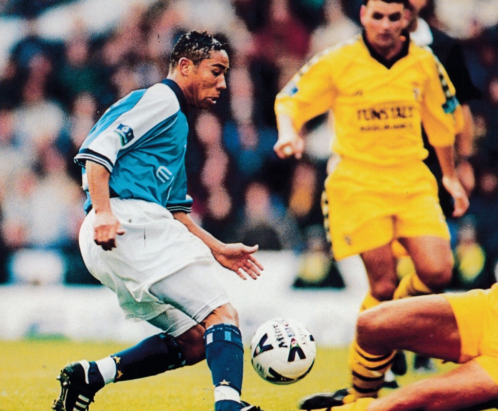 port vale home 1999 to 2000 action11