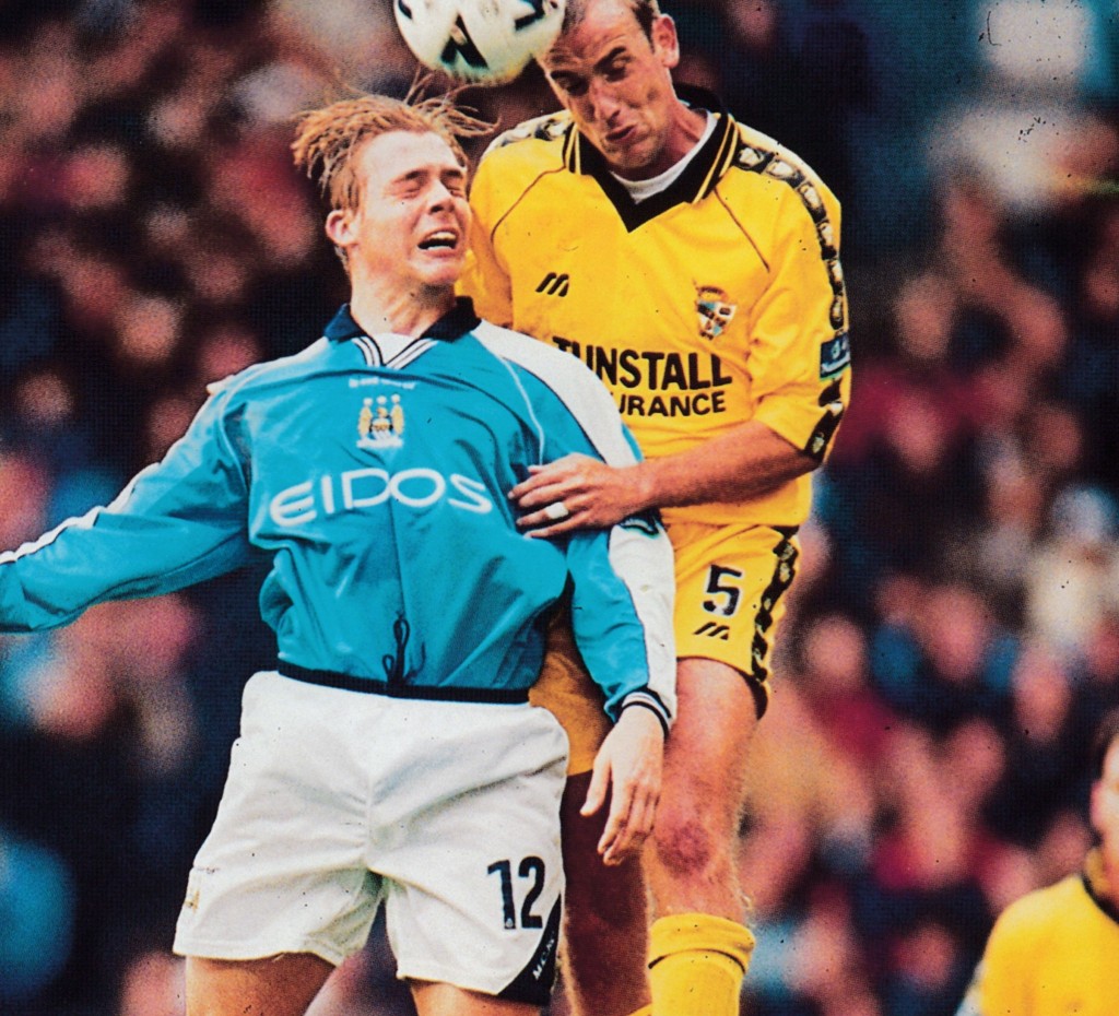 port vale home 1999 to 2000 action7