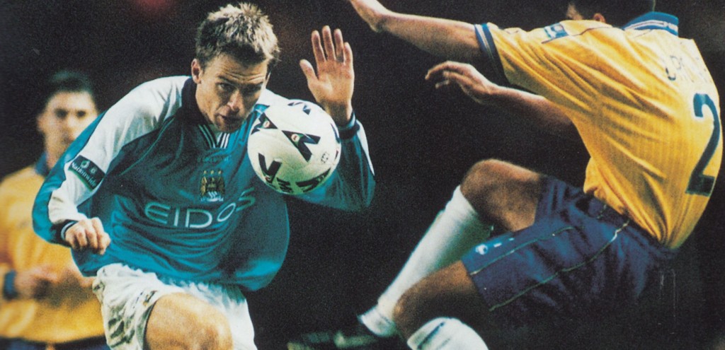 portsmouth home 1999 to 2000 action5