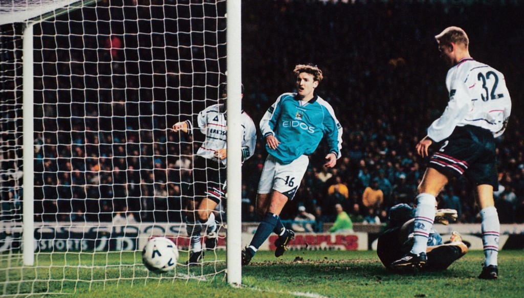 qpr home 1999 to 2000 action11